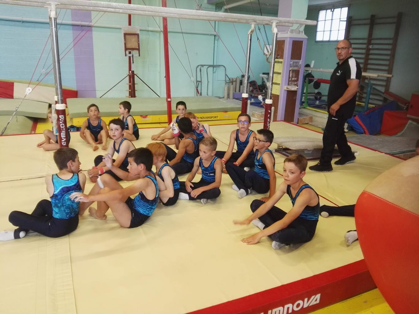 Les gymnastes de la catégorie GAM poussins